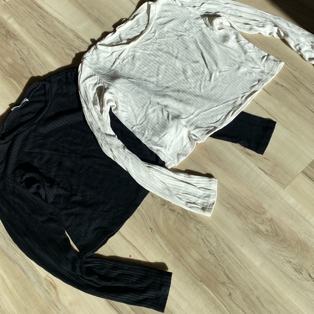Reformation long sleeve cropped top size Large